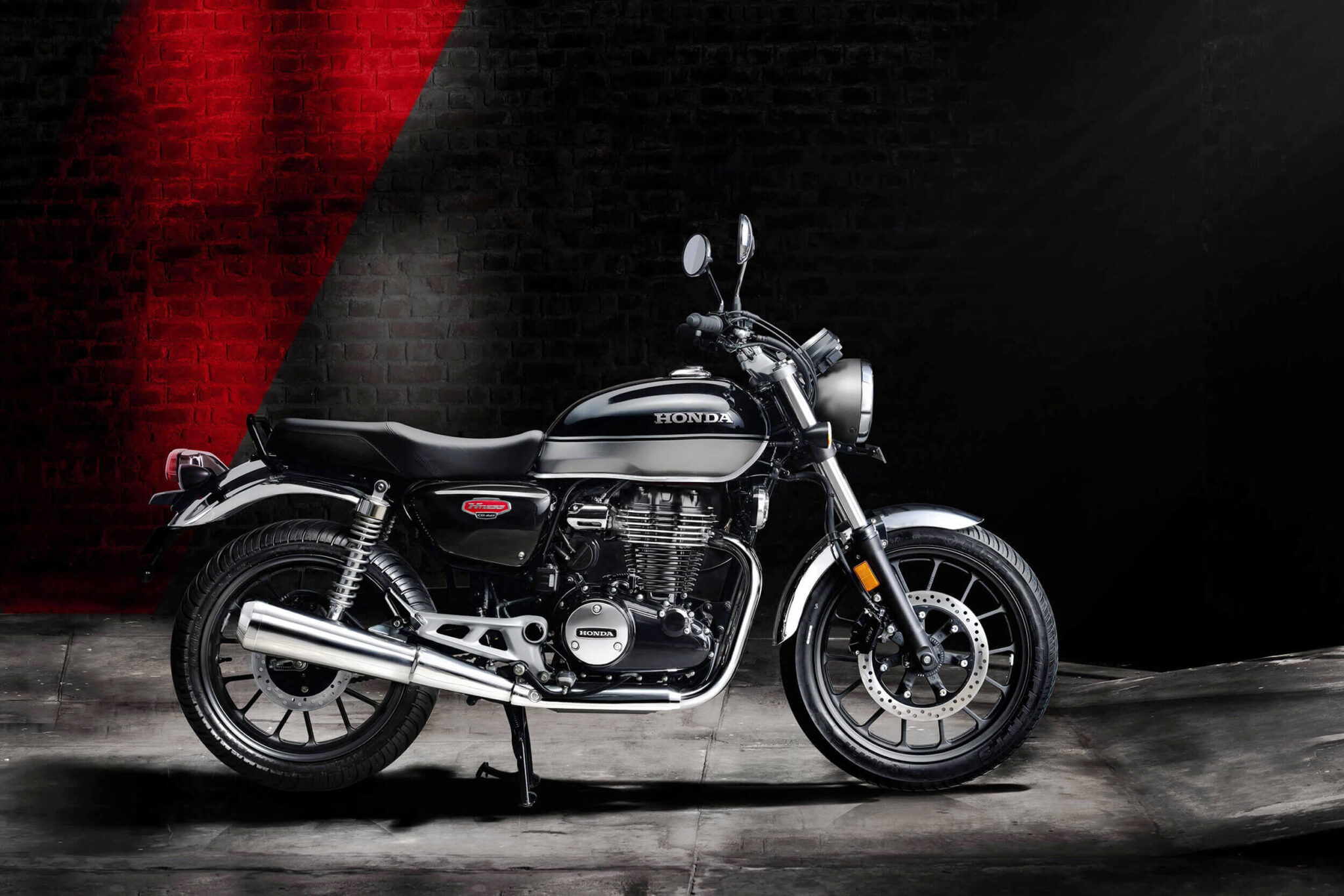 Buy Honda Highness CB350 Must have Accessories online Shipping All India